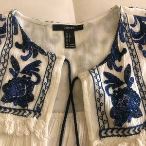 Forever 21 boho embroidered kimono